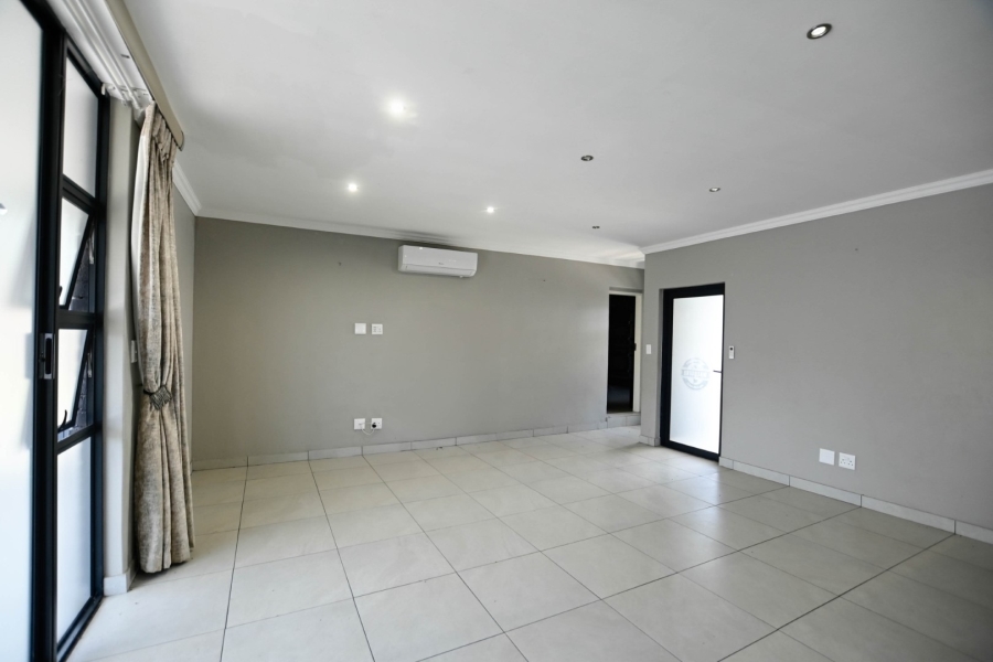 3 Bedroom Property for Sale in Kameeldrift East Gauteng