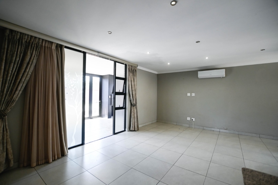 3 Bedroom Property for Sale in Kameeldrift East Gauteng