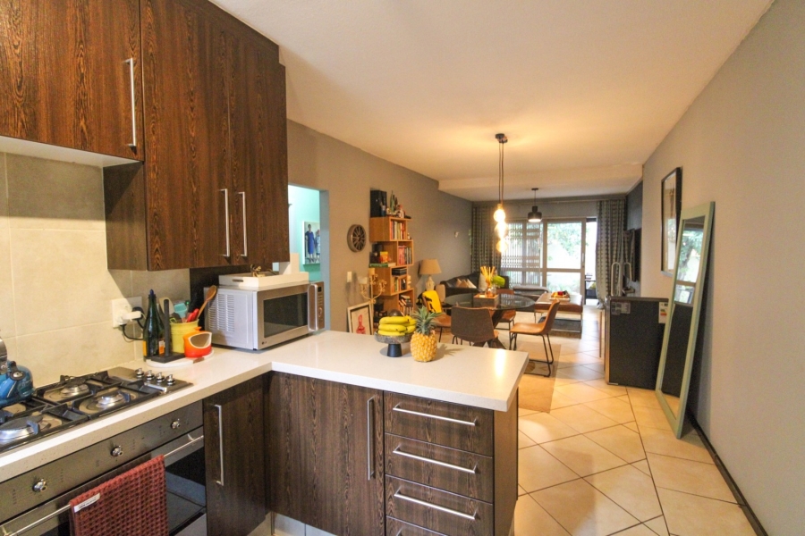 To Let 2 Bedroom Property for Rent in Bryanston Gauteng