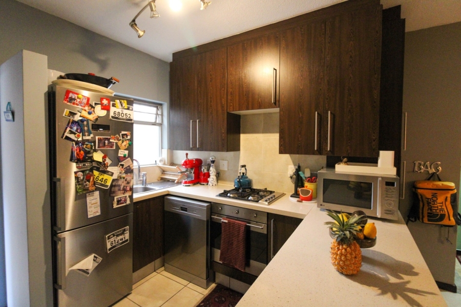 To Let 2 Bedroom Property for Rent in Bryanston Gauteng