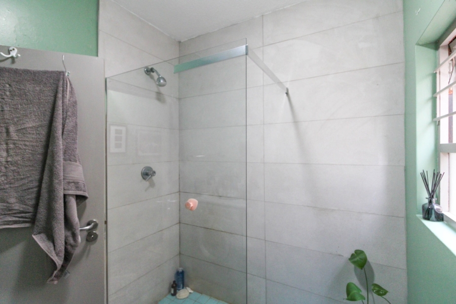 To Let 2 Bedroom Property for Rent in Bryanston Gauteng