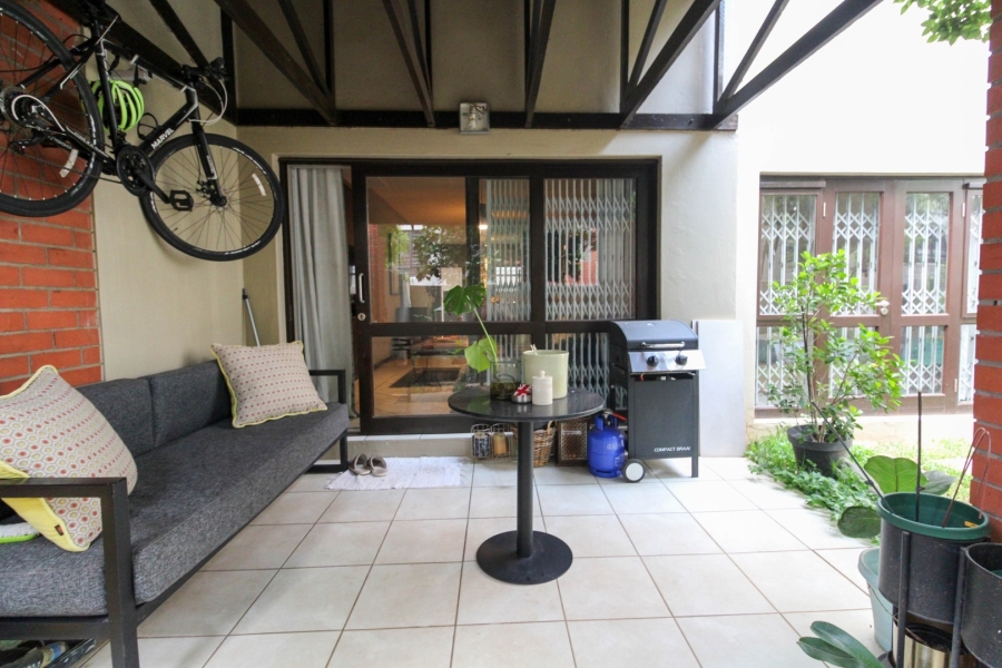 To Let 2 Bedroom Property for Rent in Bryanston Gauteng
