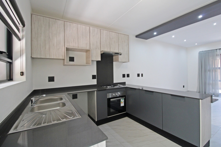 To Let 2 Bedroom Property for Rent in Bryanston Gauteng