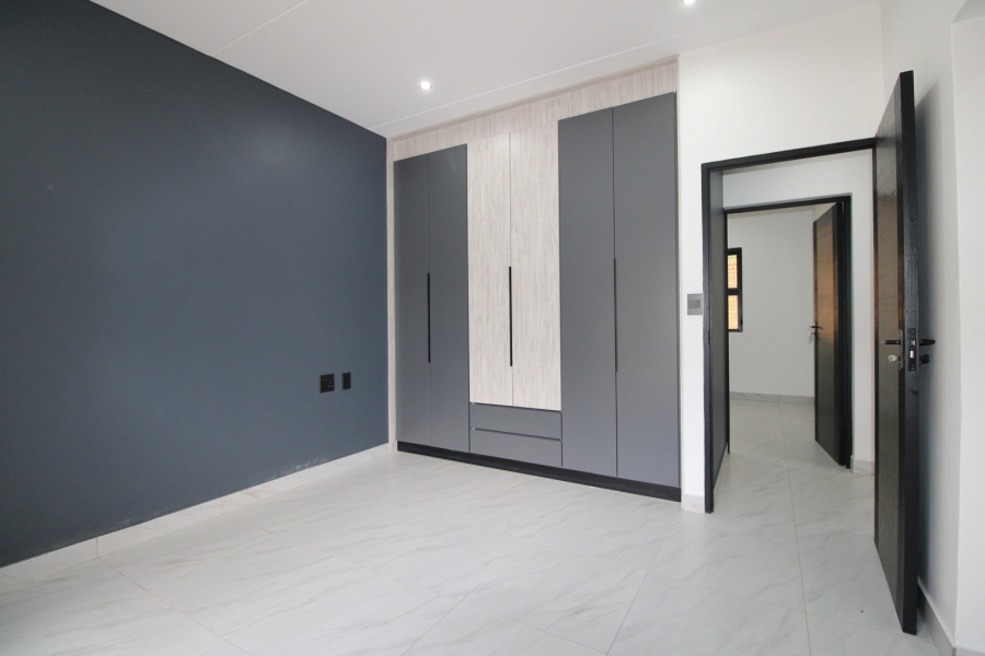 To Let 2 Bedroom Property for Rent in Bryanston Gauteng