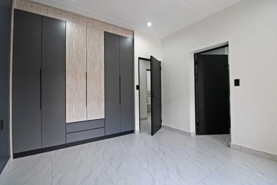 To Let 2 Bedroom Property for Rent in Bryanston Gauteng