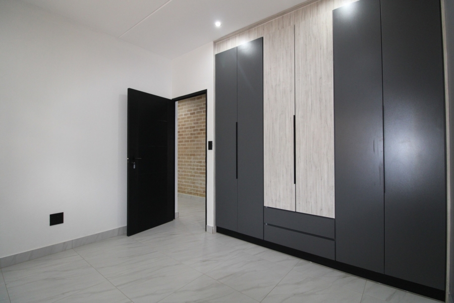 To Let 2 Bedroom Property for Rent in Bryanston Gauteng