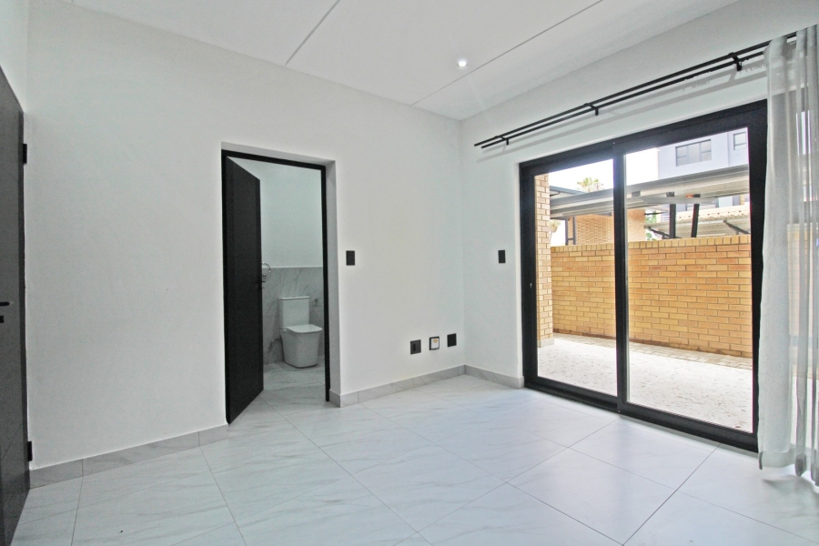 To Let 2 Bedroom Property for Rent in Bryanston Gauteng