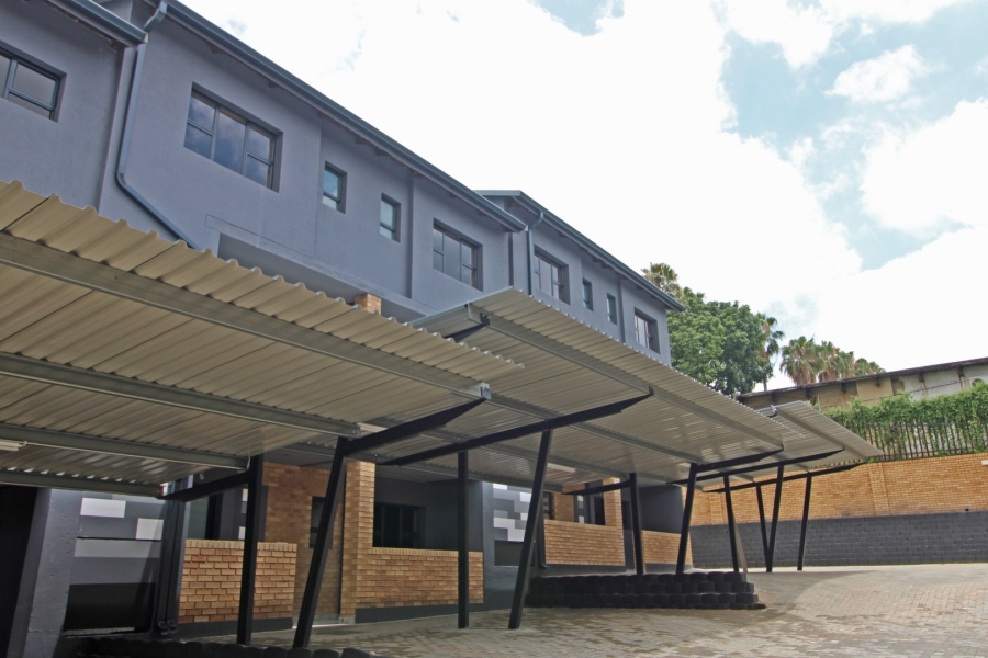 To Let 2 Bedroom Property for Rent in Bryanston Gauteng