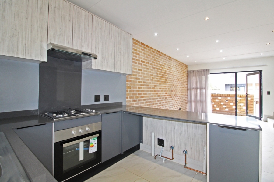 To Let 2 Bedroom Property for Rent in Bryanston Gauteng