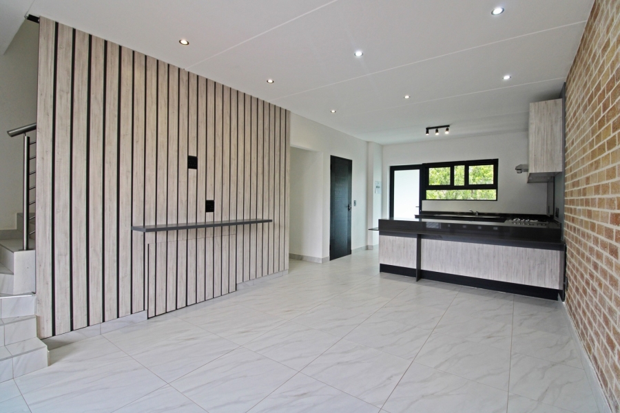 To Let 2 Bedroom Property for Rent in Bryanston Gauteng