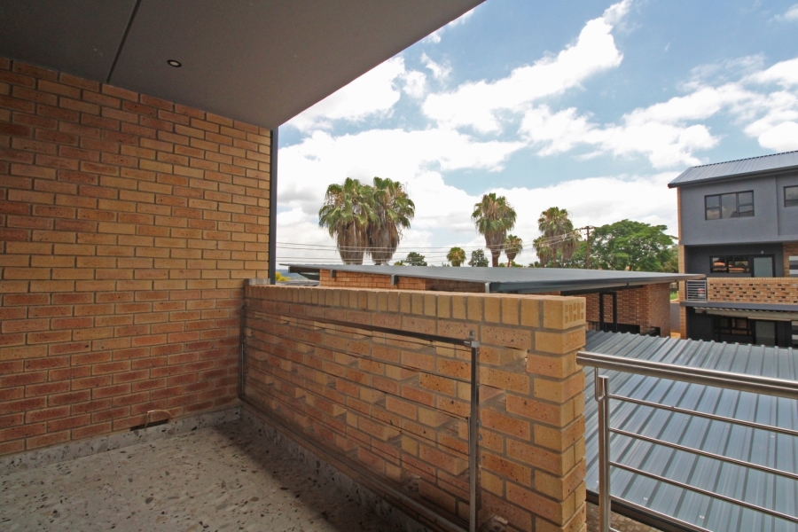 To Let 2 Bedroom Property for Rent in Bryanston Gauteng
