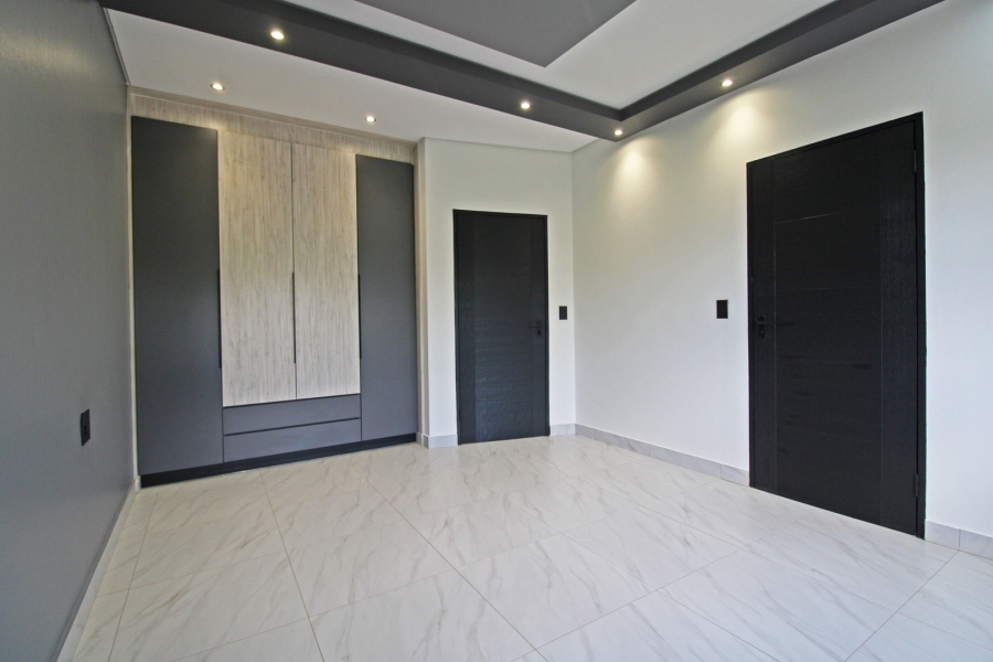 To Let 2 Bedroom Property for Rent in Bryanston Gauteng