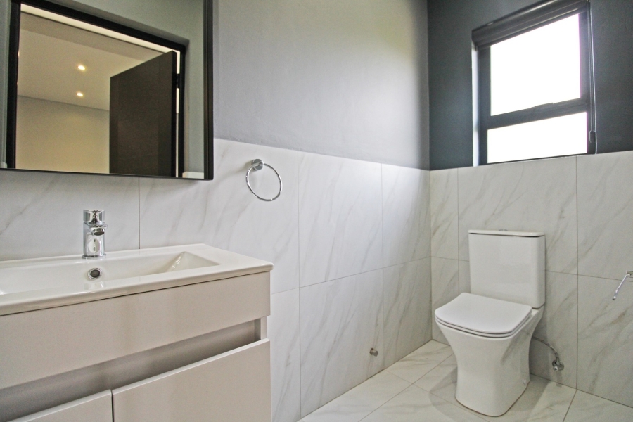 To Let 2 Bedroom Property for Rent in Bryanston Gauteng