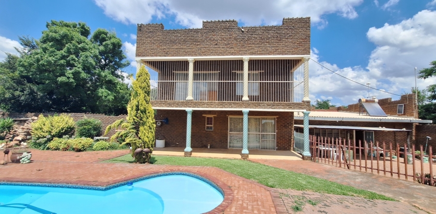 5 Bedroom Property for Sale in Rosashof Gauteng