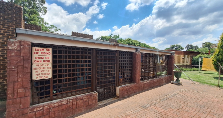 5 Bedroom Property for Sale in Rosashof Gauteng