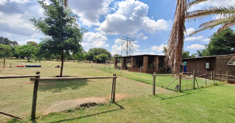 5 Bedroom Property for Sale in Rosashof Gauteng
