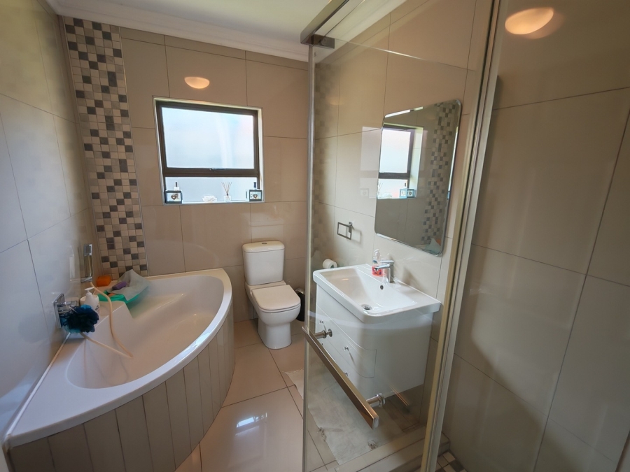 3 Bedroom Property for Sale in Raceview Gauteng