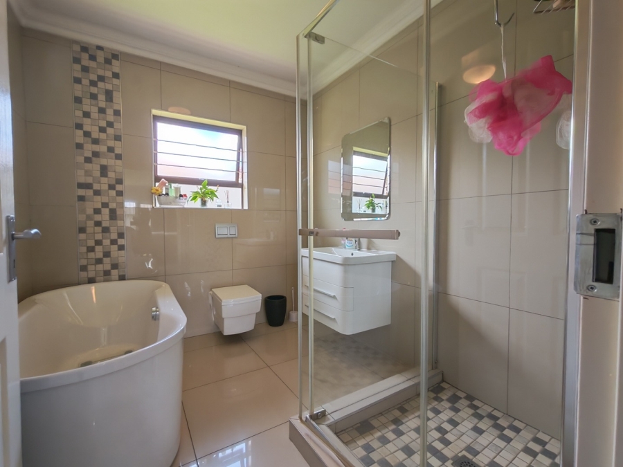 3 Bedroom Property for Sale in Raceview Gauteng
