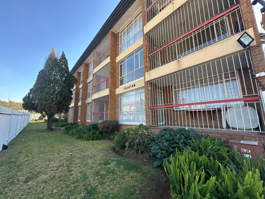 2 Bedroom Property for Sale in New Redruth Gauteng