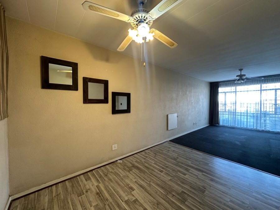 2 Bedroom Property for Sale in New Redruth Gauteng