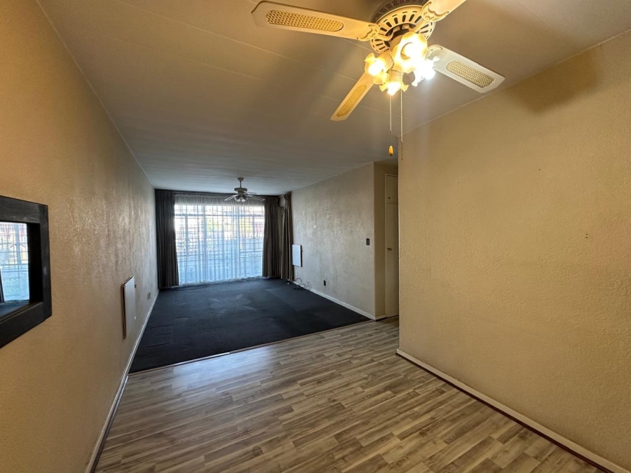 2 Bedroom Property for Sale in New Redruth Gauteng