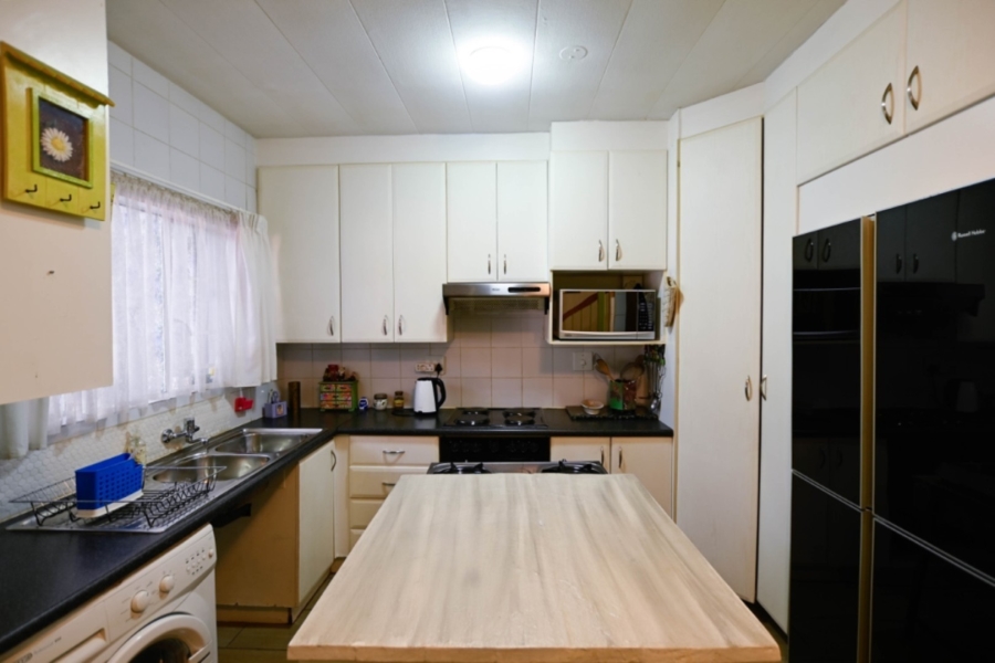 3 Bedroom Property for Sale in Sinoville Gauteng