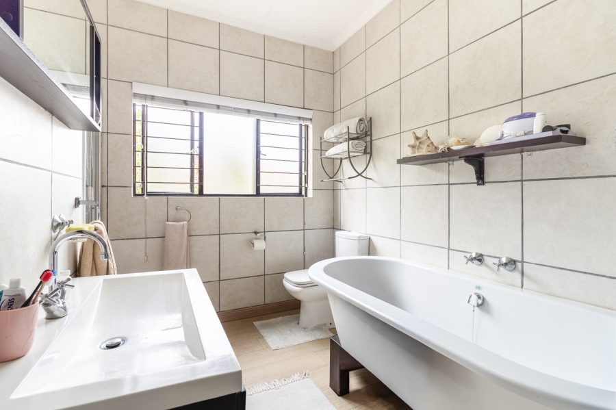 3 Bedroom Property for Sale in Douglasdale Gauteng