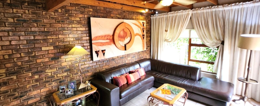 3 Bedroom Property for Sale in Mulbarton Gauteng