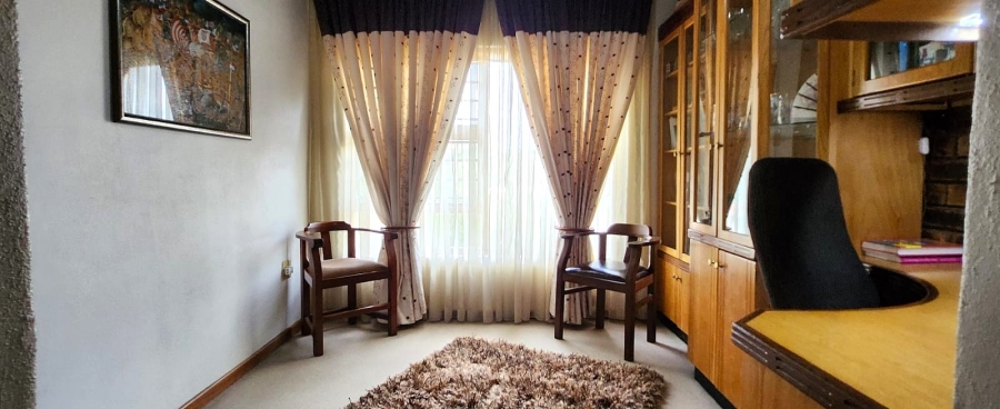 3 Bedroom Property for Sale in Mulbarton Gauteng