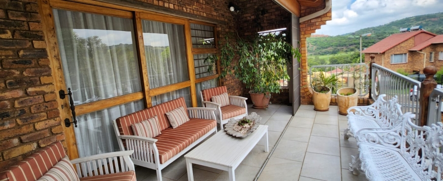 3 Bedroom Property for Sale in Mulbarton Gauteng