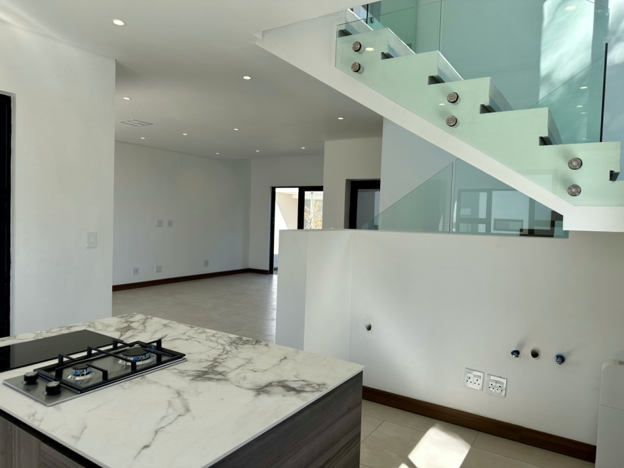 To Let 3 Bedroom Property for Rent in Sandown Gauteng