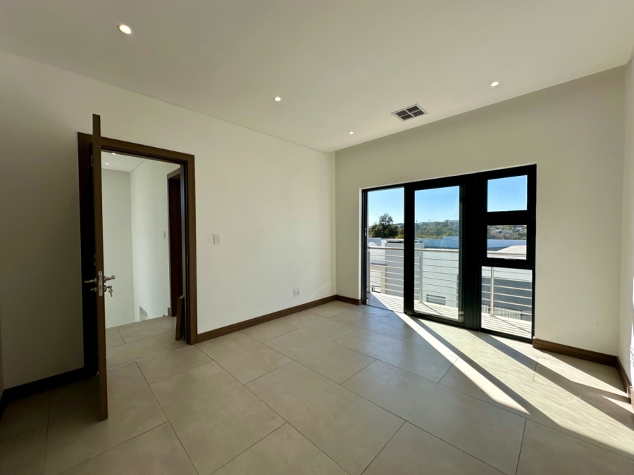 To Let 3 Bedroom Property for Rent in Sandown Gauteng