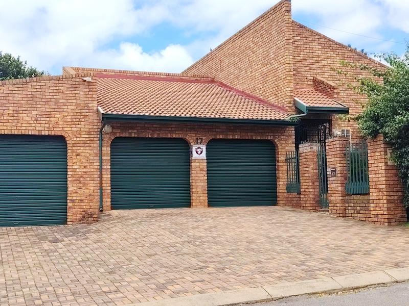3 Bedroom Property for Sale in Glen Marais Gauteng