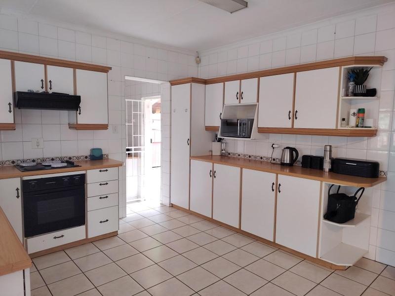 3 Bedroom Property for Sale in Glen Marais Gauteng