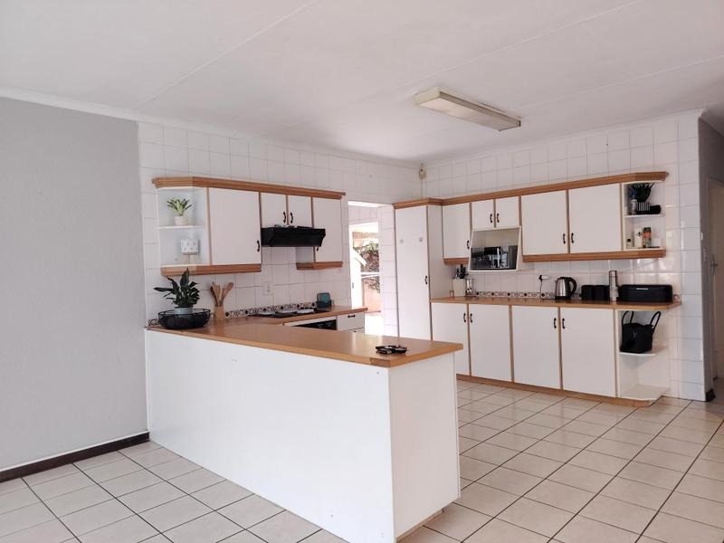 3 Bedroom Property for Sale in Glen Marais Gauteng