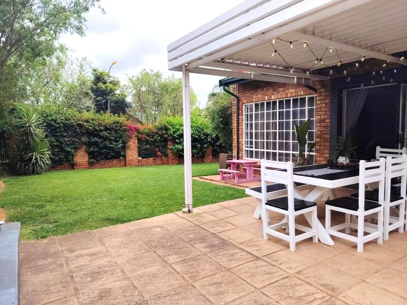 3 Bedroom Property for Sale in Glen Marais Gauteng