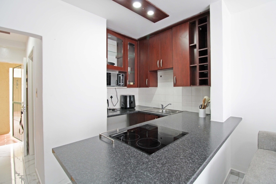 To Let 1 Bedroom Property for Rent in Bryanston Gauteng