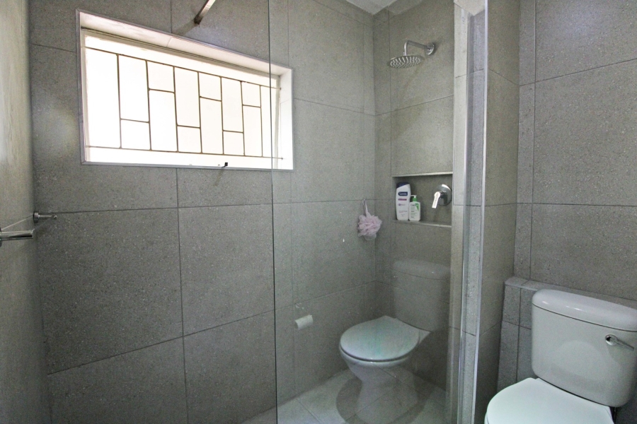 To Let 1 Bedroom Property for Rent in Bryanston Gauteng