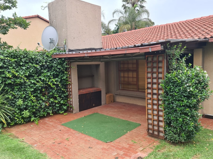 To Let 3 Bedroom Property for Rent in Lakefield Gauteng