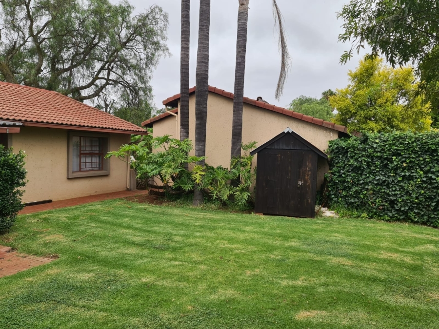 To Let 3 Bedroom Property for Rent in Lakefield Gauteng