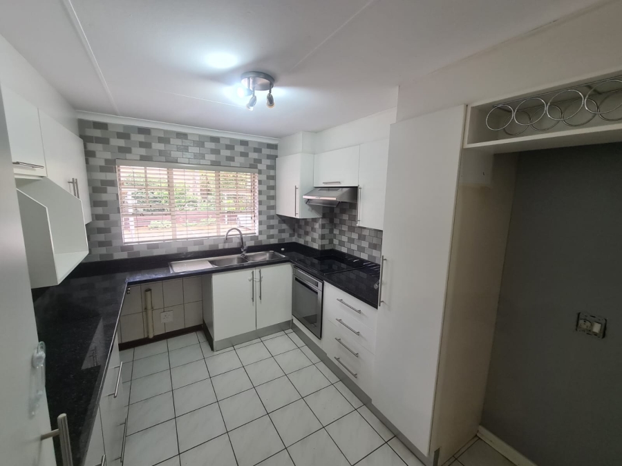 To Let 3 Bedroom Property for Rent in Lakefield Gauteng