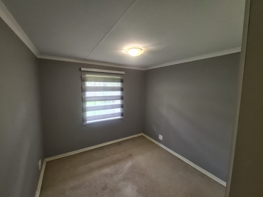 To Let 3 Bedroom Property for Rent in Lakefield Gauteng