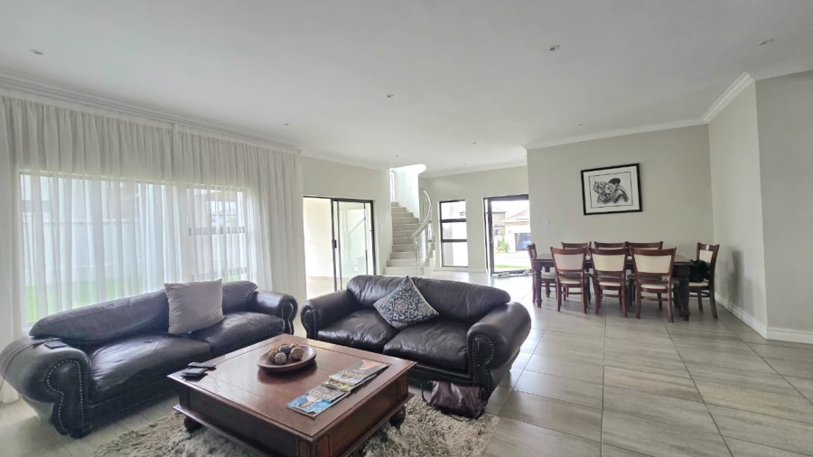 4 Bedroom Property for Sale in Blue Valley Golf Estate Gauteng