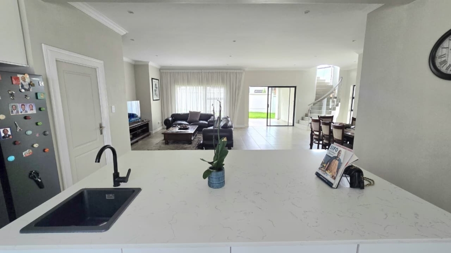 4 Bedroom Property for Sale in Blue Valley Golf Estate Gauteng