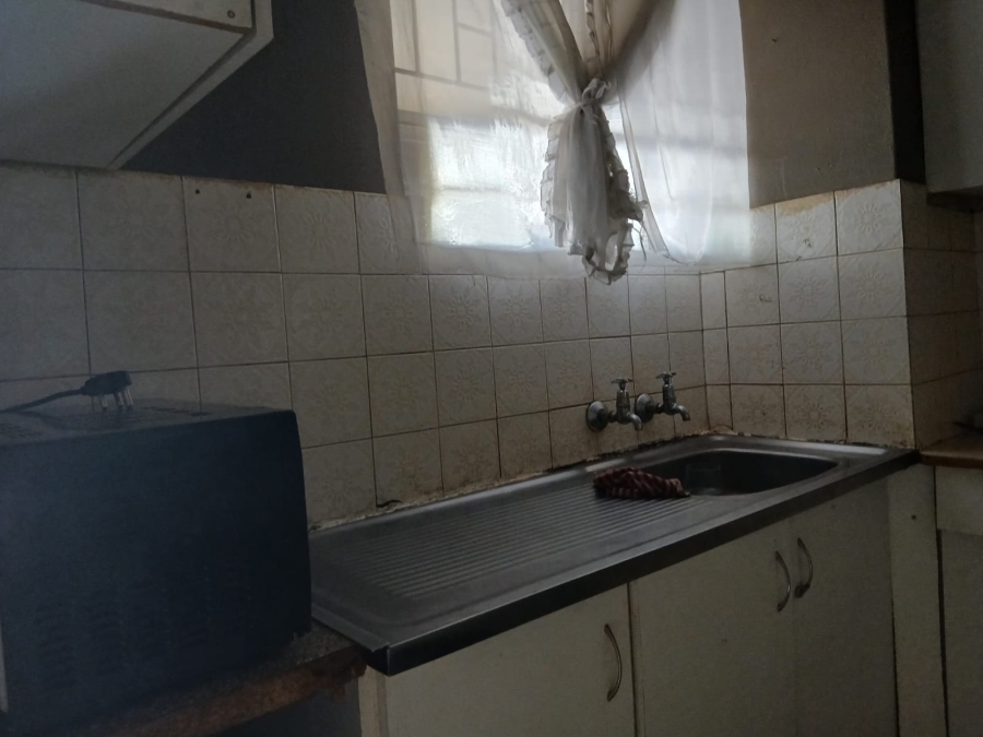 1 Bedroom Property for Sale in Pretoria West Gauteng
