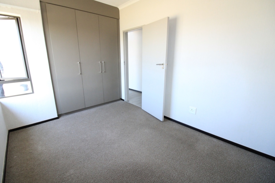 To Let 2 Bedroom Property for Rent in Broadacres Gauteng