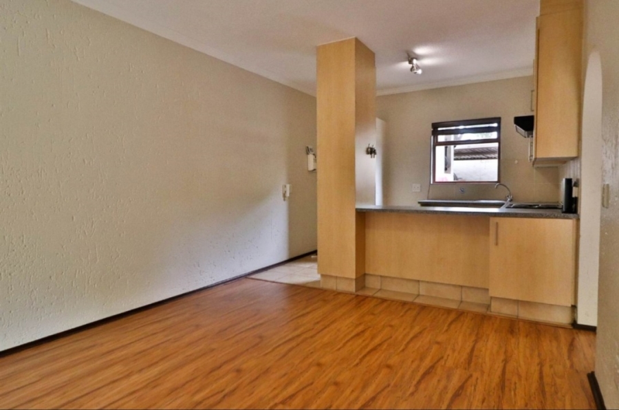 To Let 1 Bedroom Property for Rent in Lonehill Gauteng