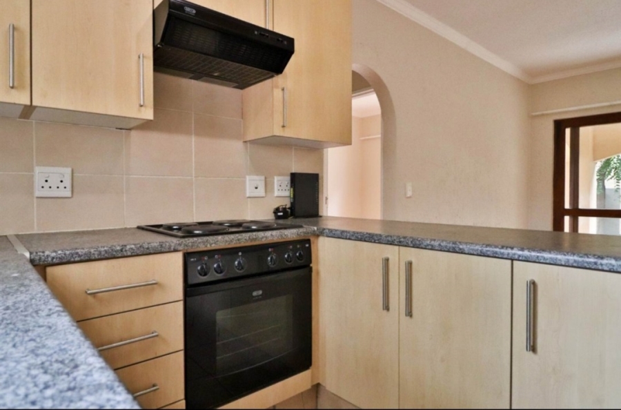 To Let 1 Bedroom Property for Rent in Lonehill Gauteng