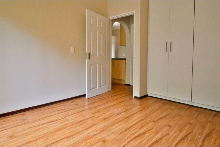 To Let 1 Bedroom Property for Rent in Lonehill Gauteng