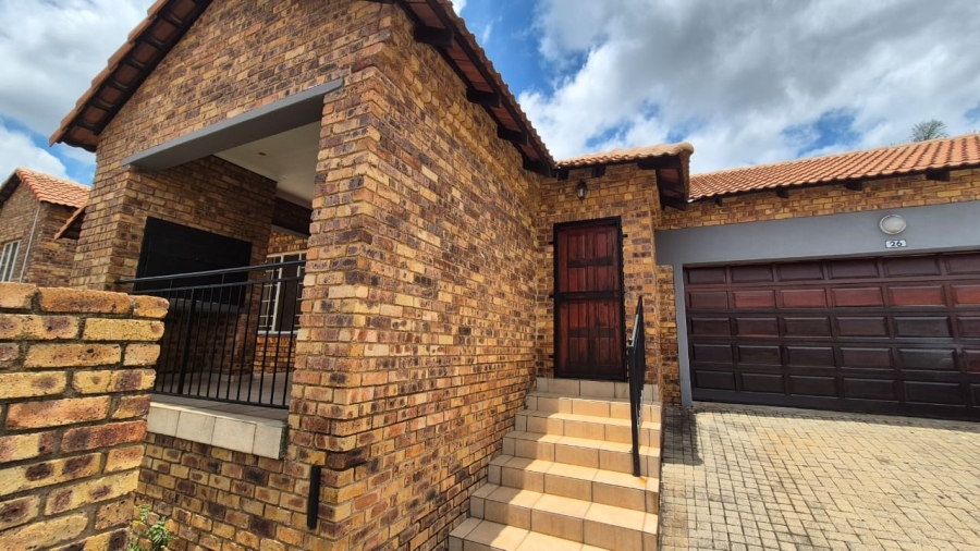 To Let 3 Bedroom Property for Rent in Amberfield Manor Gauteng